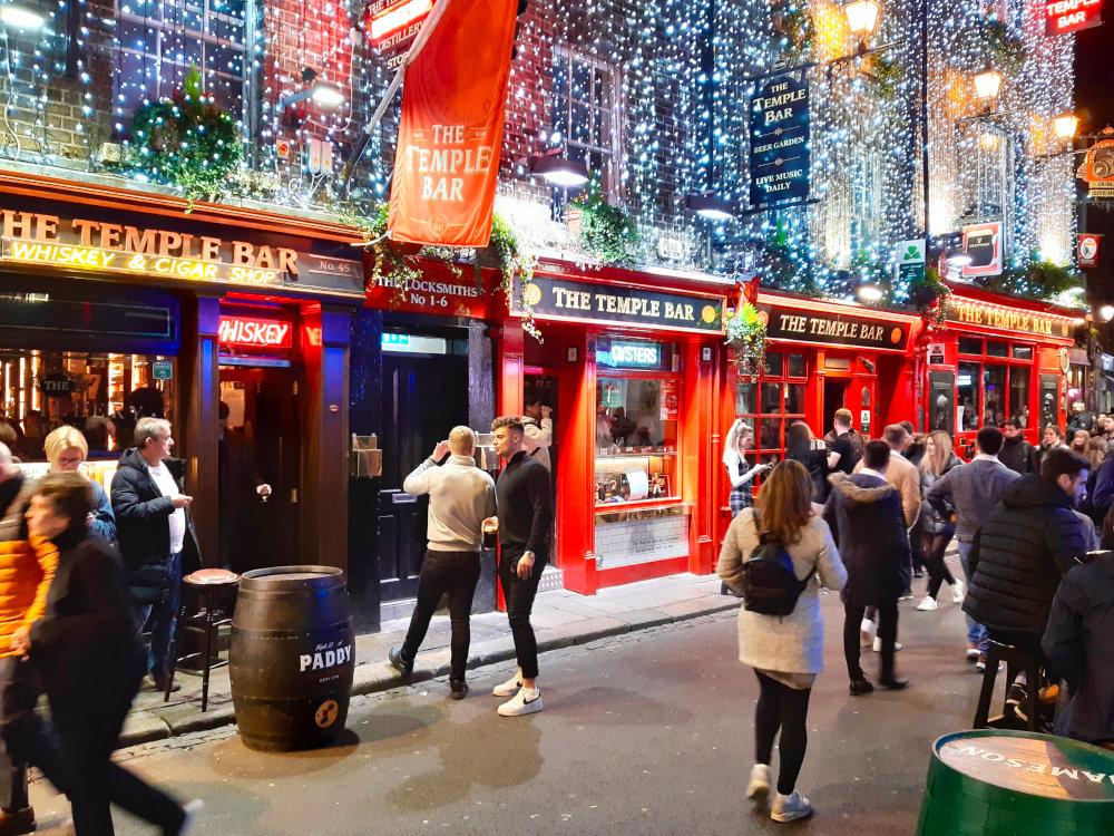 kiertomatka autolla Irlannin upeissa luontokohteissa